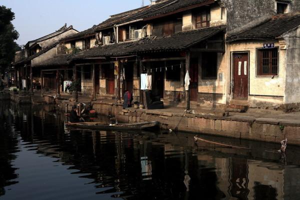 蹲点基层听民声 | “一盘好货”加速出海 世界超市打出品牌跨境组合拳